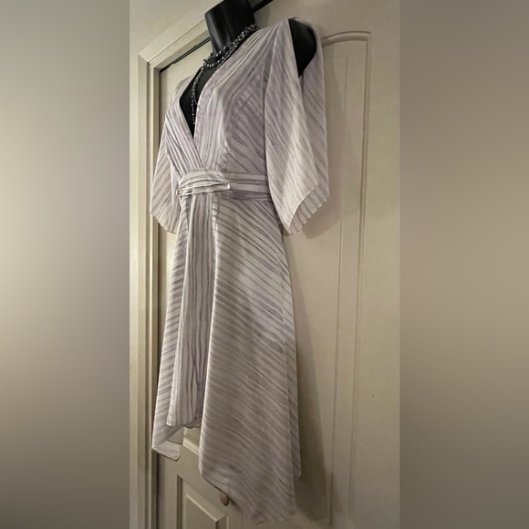 NWT - Halston Heritage Dress 100% Silk / Stunning - Picture 8 of 16